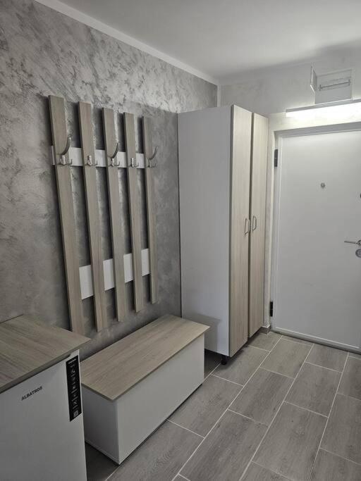 Chic Galati Apartment: Urban Escape Exterior foto